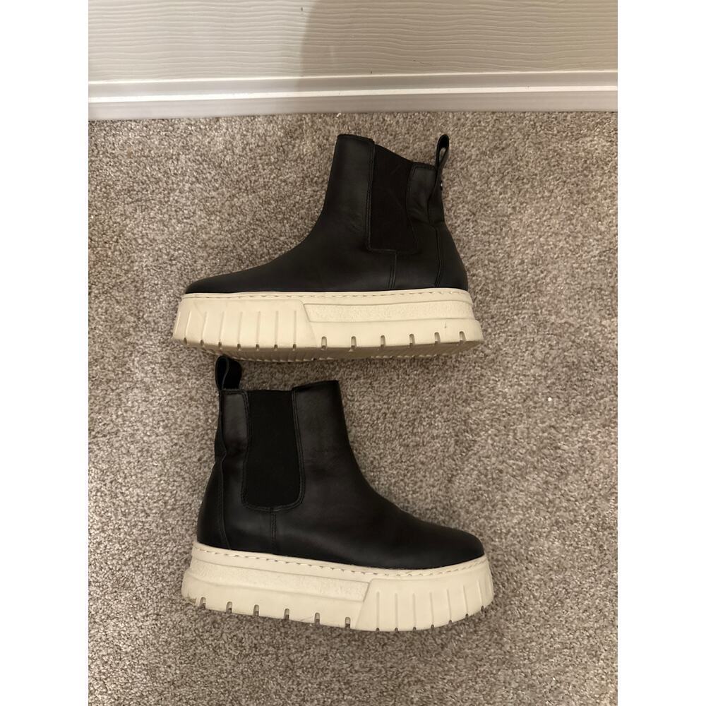 J/Slides Black Leather Rubber Sole Platform W's Riley Chelsea Boot, 6 - Picture 7 of 11
